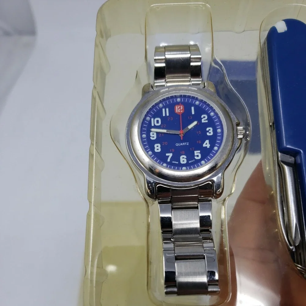 2002 Avon Quartz‎ Watch & Multi-Function Knife Gift Box Set / BRAND NEW